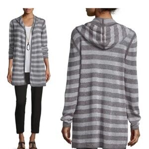 Eileen Fisher Linen nwt $238
Gray Striped Women's Sweater